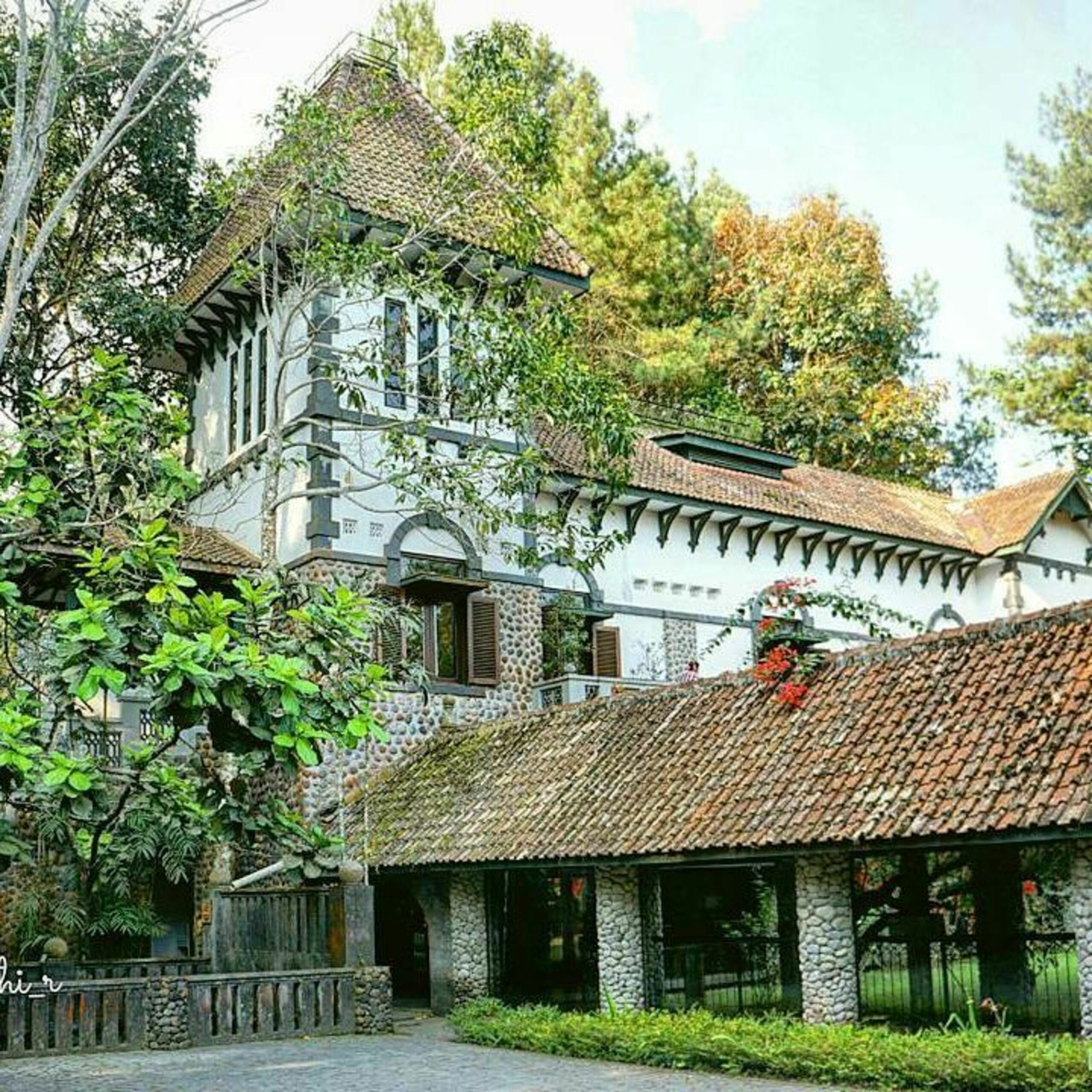 Objek Wisata Museum Ullen Sentalu Merapi